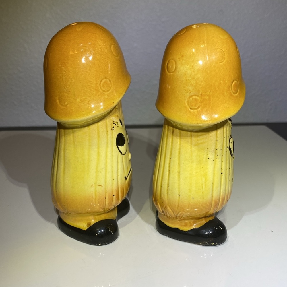 Vintage Anthropomorphic Angry Mushroom Salt & Pepper Shakers (Made in Japan) | - Picture 3 of 10